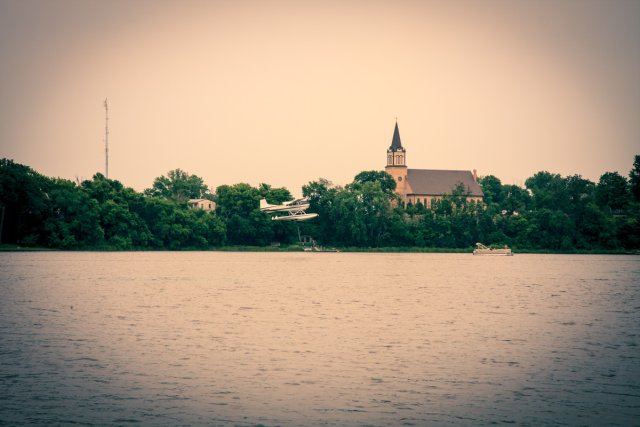 A float plane taking off from Center Lake